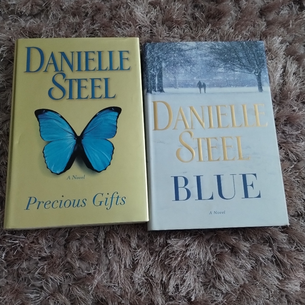 Lot of 2 Danielle Steele hardcover books #4